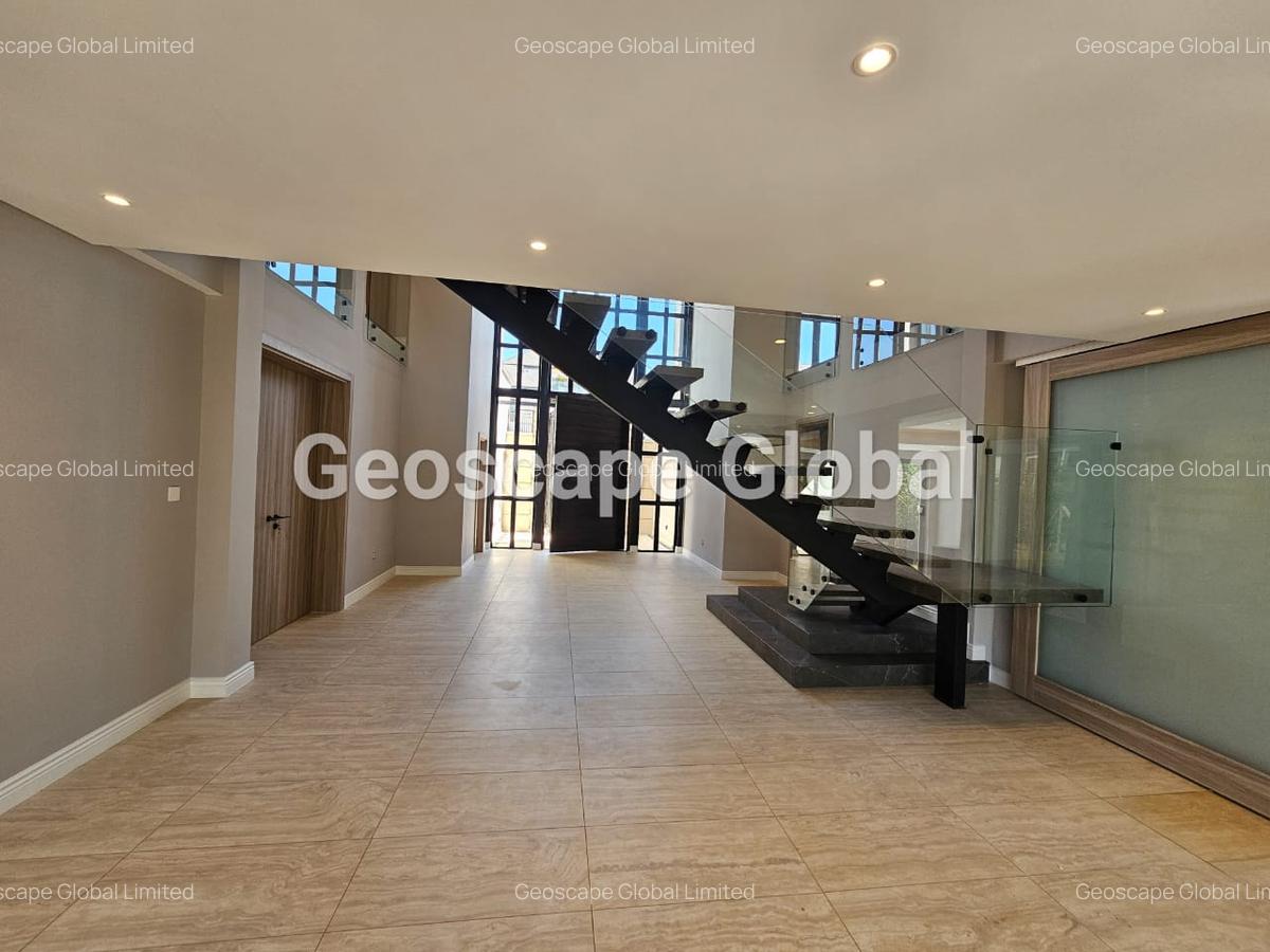 4 Bed Townhouse with En Suite in Runda - 1