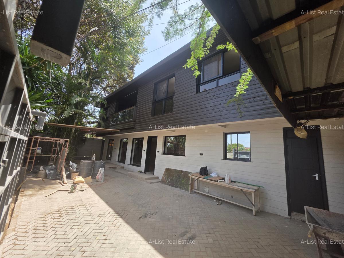 3 Bed Townhouse with En Suite in Gigiri - 4