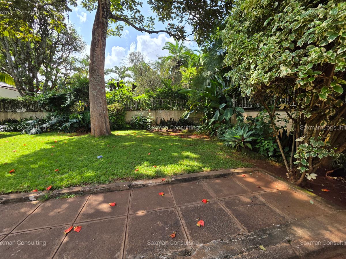 6 Bed House with Staff Quarters in Lake View - 4