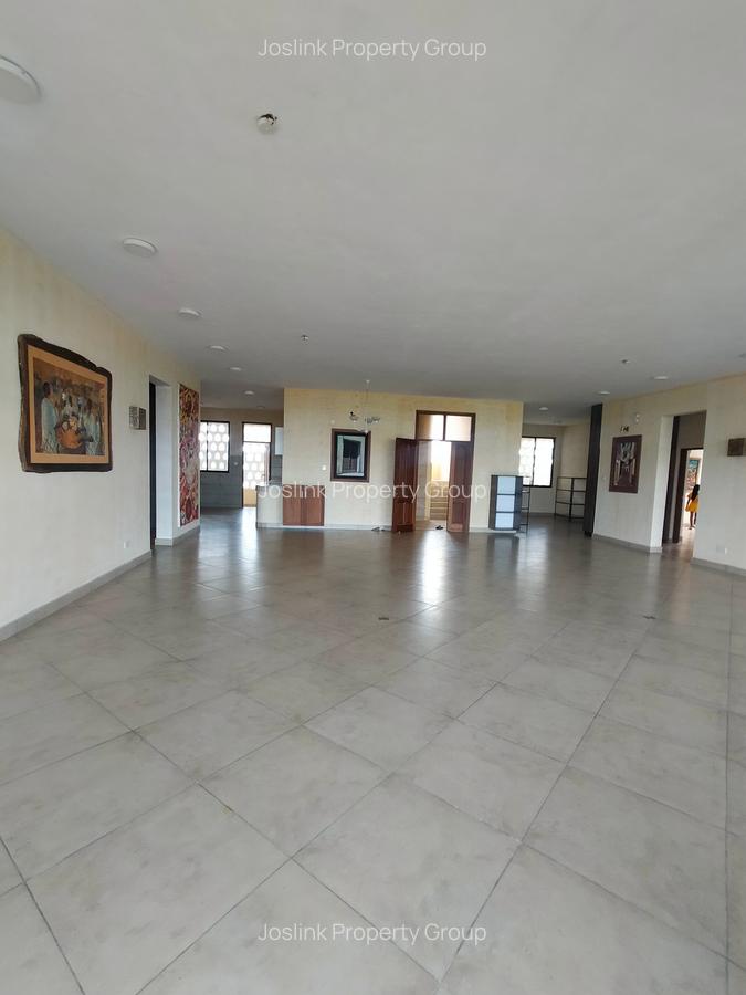 3 Bed Apartment with En Suite in Nyali Area - 6