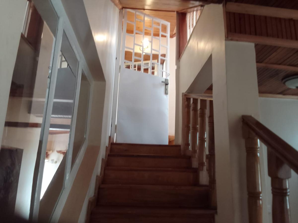 4 Bed Townhouse with En Suite in Westlands Area - 11