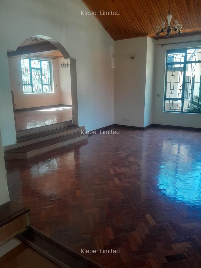 5 Bed Villa with En Suite in Runda - 2