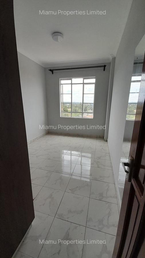 3 Bed Apartment with En Suite at Banana Road - 7