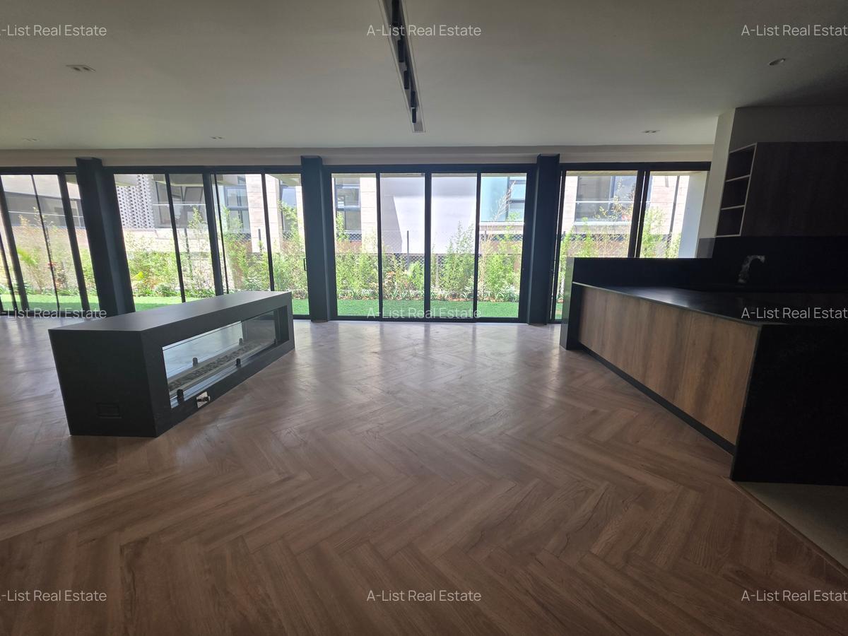 5 Bed Villa with En Suite at Grevilia Grove - 6