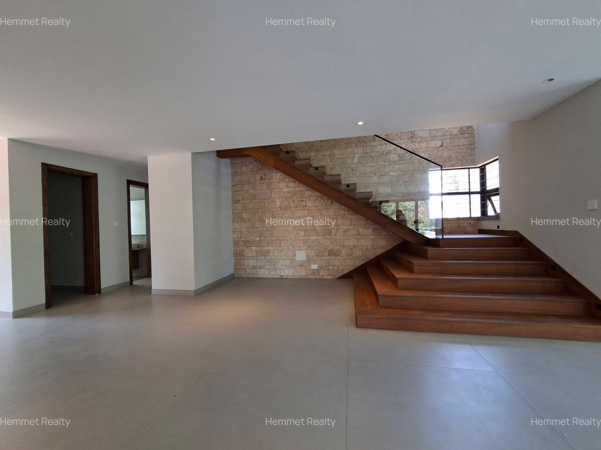 4 Bed Apartment with En Suite in Loresho - 4