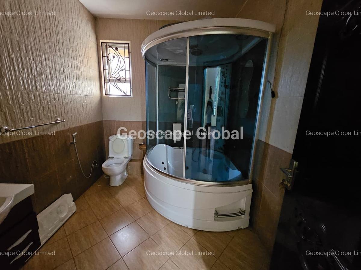 5 Bed House with En Suite in Lavington - 4