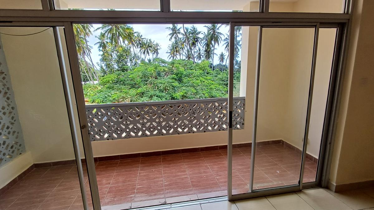 2 Bed Apartment with En Suite in Shanzu - 19