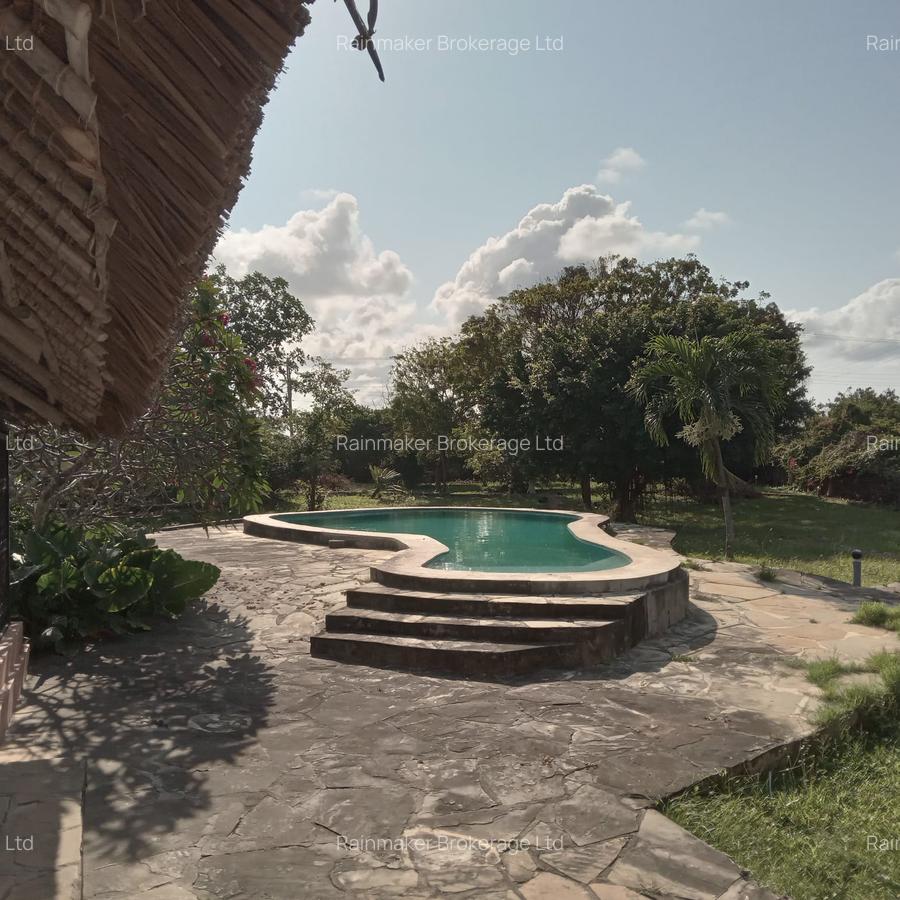 4 Bed Villa with Swimming Pool in Likoni - 19