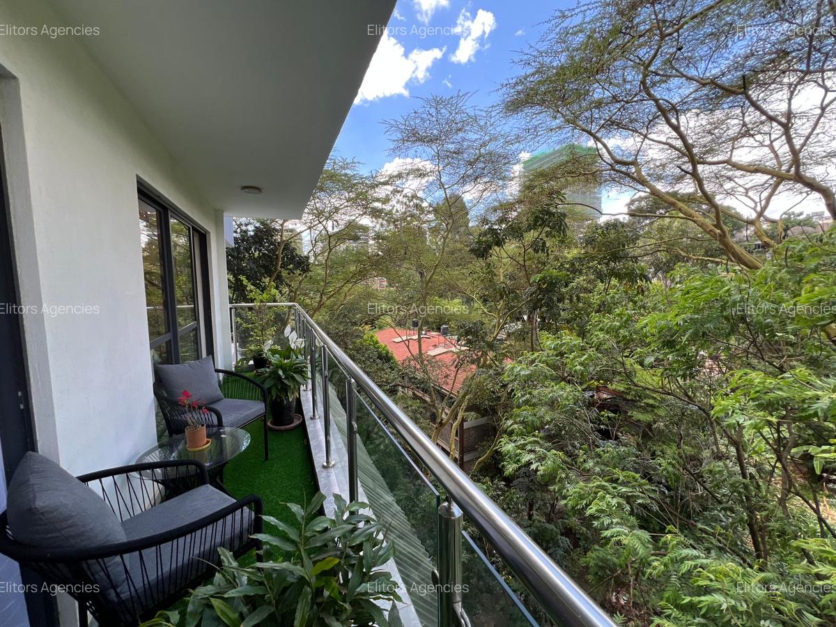 Serviced 2 Bed Apartment with En Suite at Riverside Dr - 8