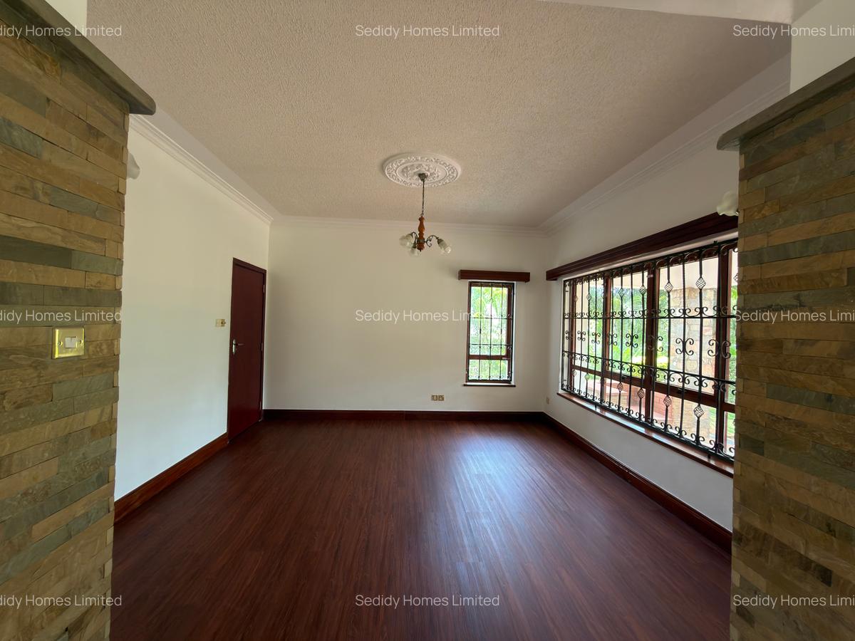 5 Bed Townhouse with En Suite in Runda - 17