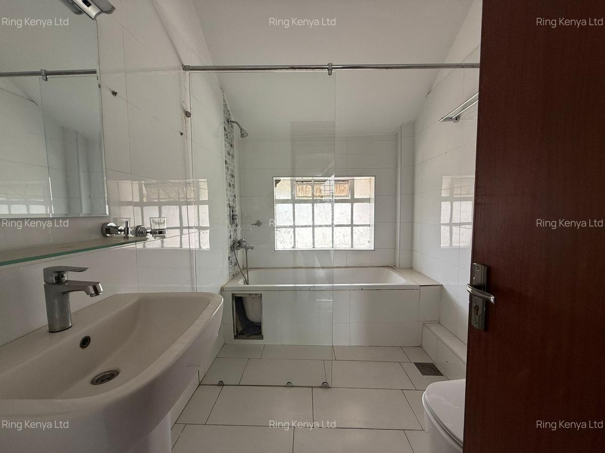 5 Bed Apartment with En Suite in Kileleshwa - 13