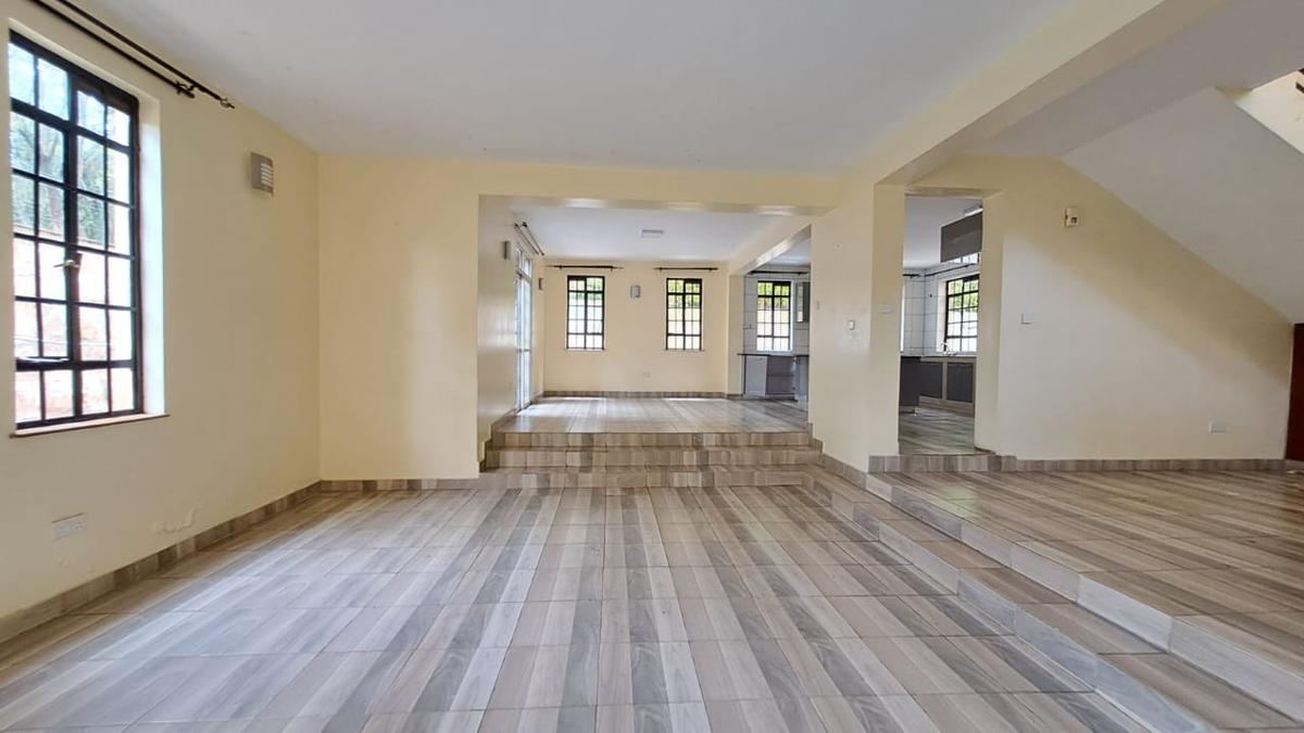 5 Bed Townhouse with En Suite in Westlands Area - 7