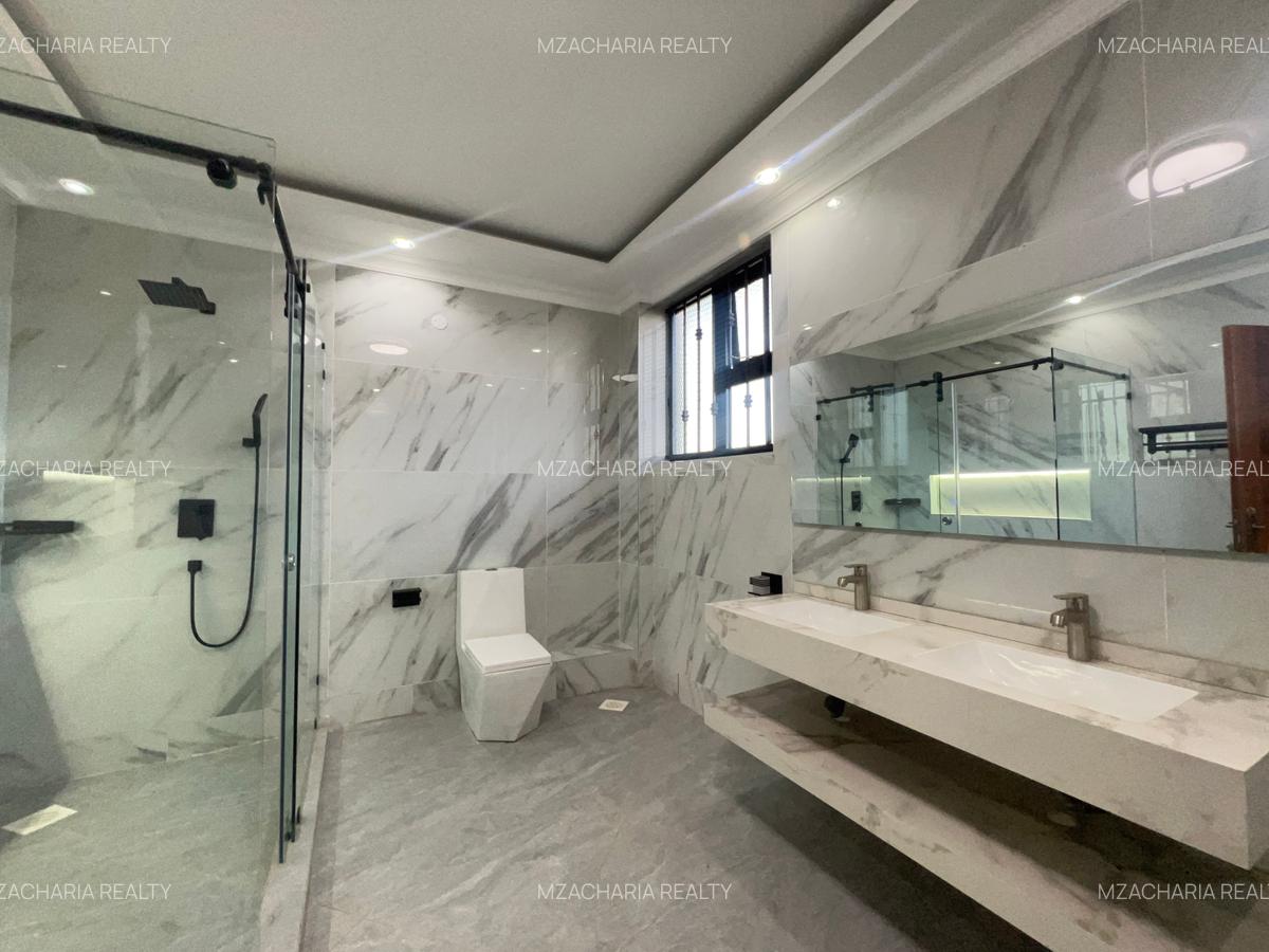 5 Bed Townhouse with Staff Quarters in Runda - 14