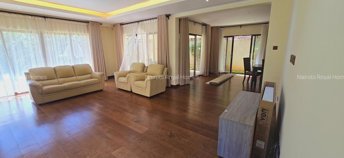 5 Bed Townhouse with En Suite at Off Convent Drive - 6