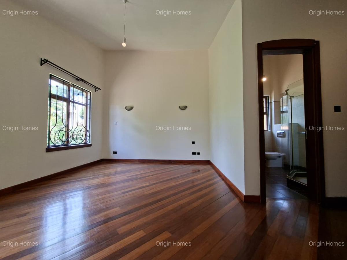 5 Bed House with En Suite at Runda - 9