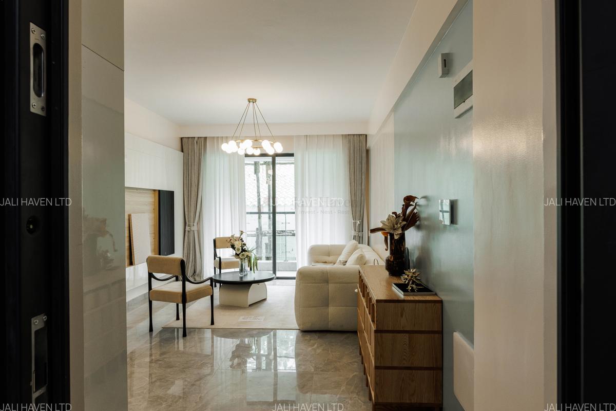 2 Bed Apartment with En Suite in Lavington - 2