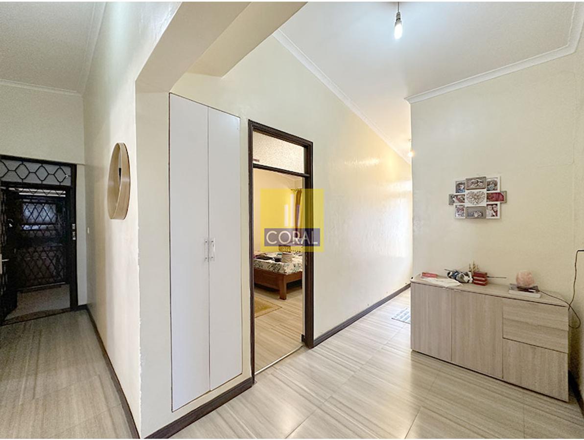 3 Bed Apartment in Parklands - 10