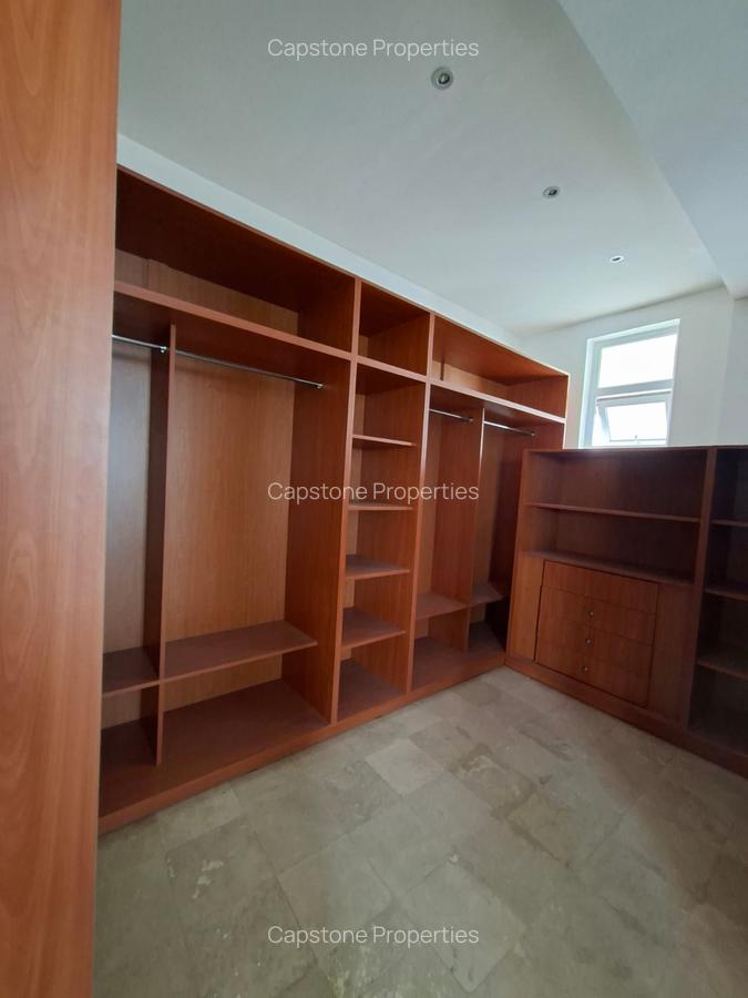 5 Bed House with En Suite in Runda - 7