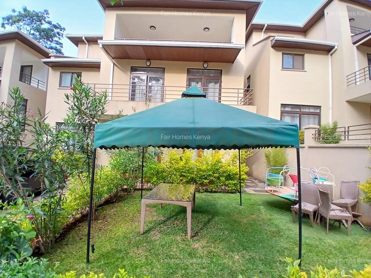 5 Bed Townhouse with En Suite at Lavington Green - 3