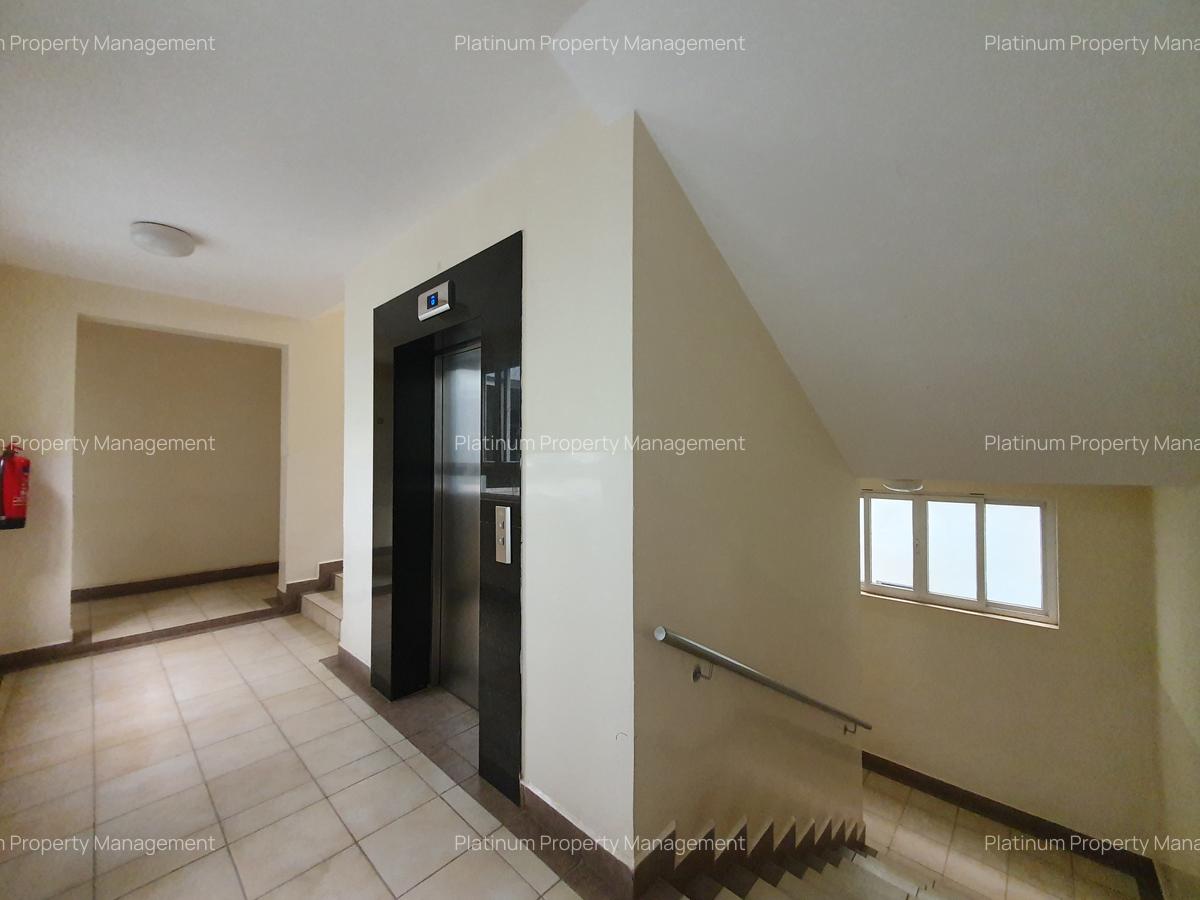 3 Bed Apartment with En Suite at Brookside - 20