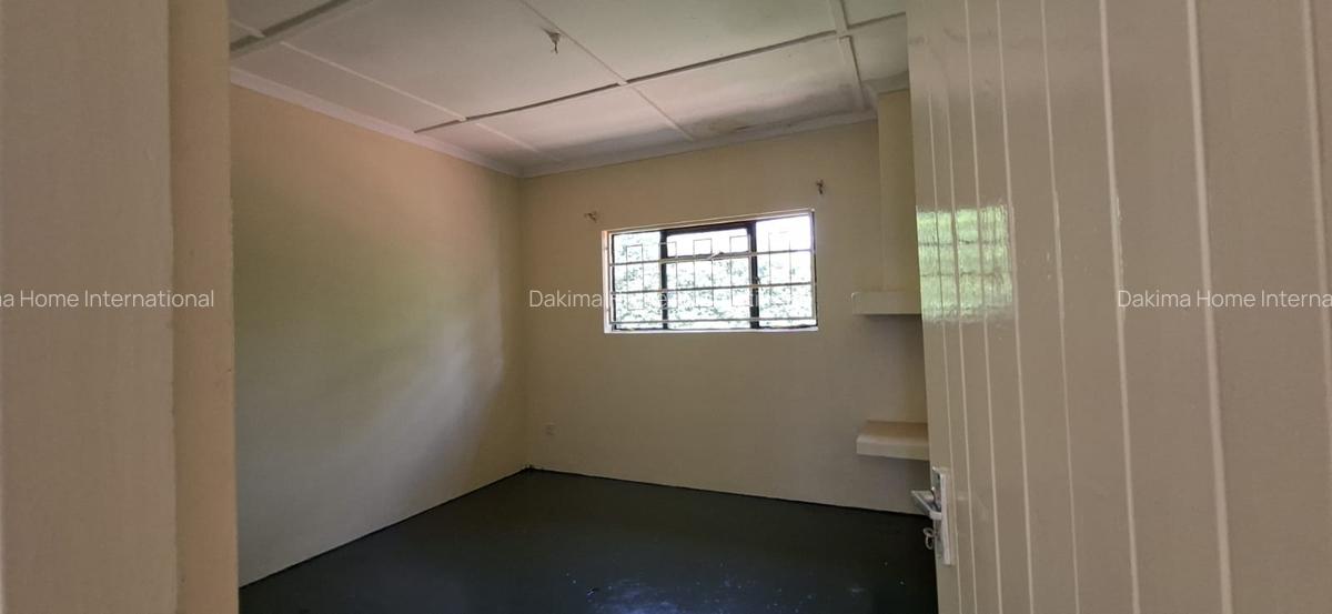 4 Bed House with En Suite in Nyari - 7