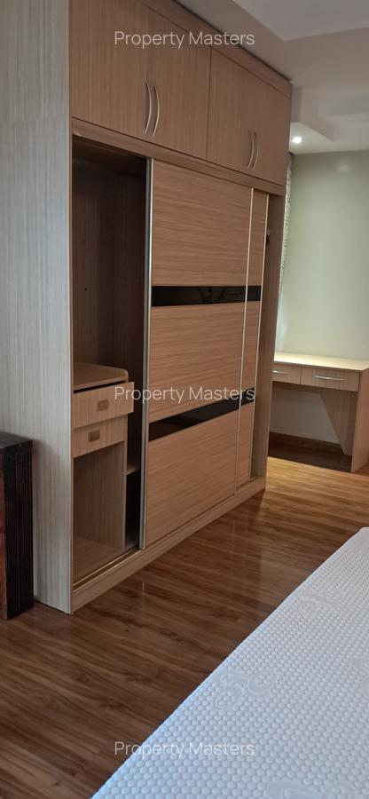 3 Bed Apartment with En Suite at Rose Avenue - 11