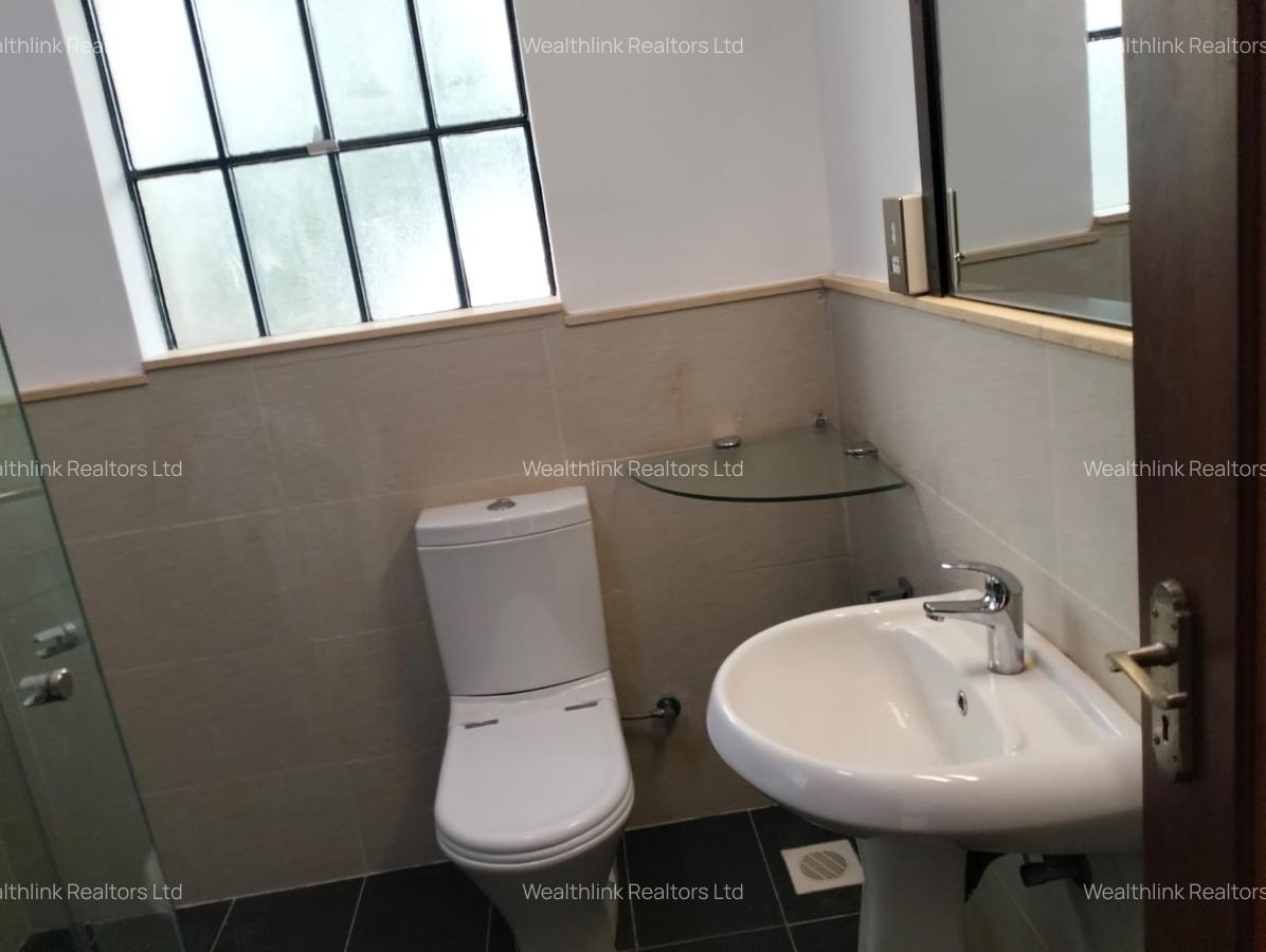 4 Bed House with En Suite at Runda - 14