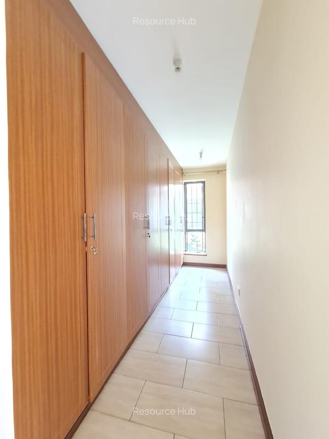 4 Bed Townhouse with En Suite at Runda - 14