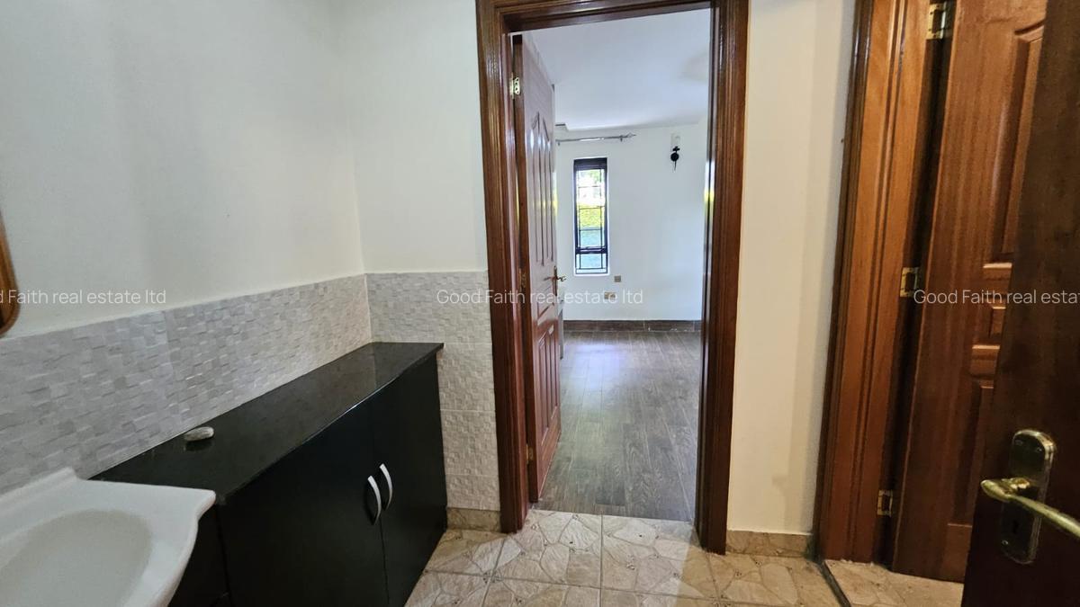 3 Bed House with En Suite in Runda - 12