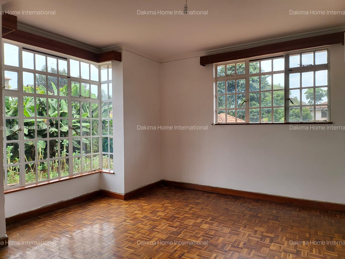 4 Bed Townhouse with En Suite in Rosslyn - 8