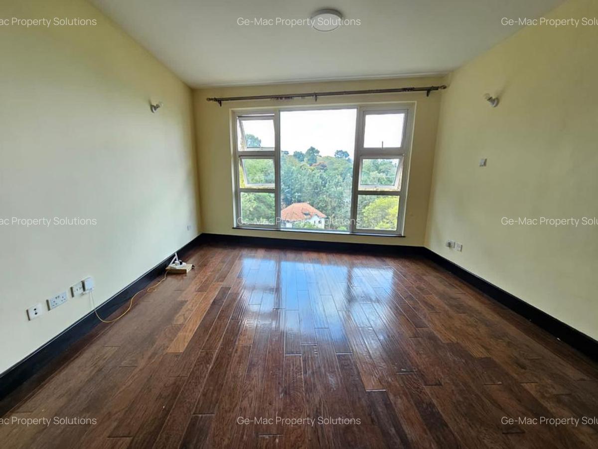 4 Bed Apartment with En Suite in General Mathenge - 16