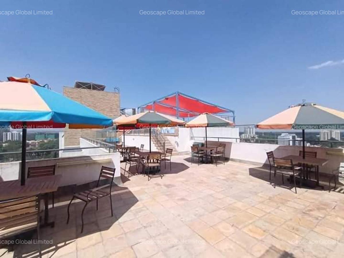 3 Bed Apartment with En Suite in Brookside - 4