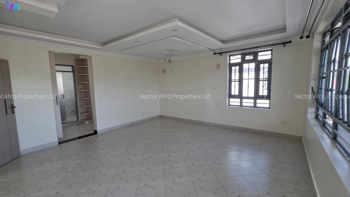 4 Bed Townhouse with En Suite in Ruiru - 11