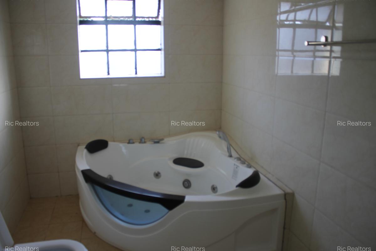 4 Bed Townhouse with En Suite at Redhill - 17