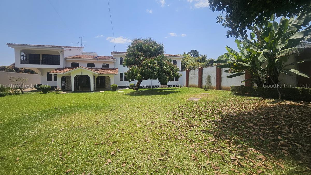 6 Bed House with En Suite in Gigiri - 6