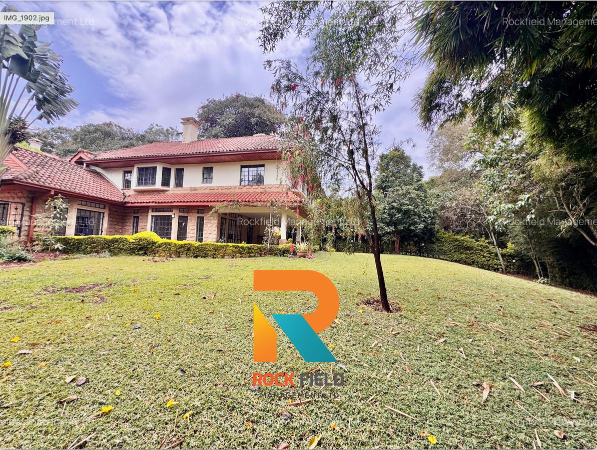 5 Bed Townhouse with En Suite in Rosslyn - 2