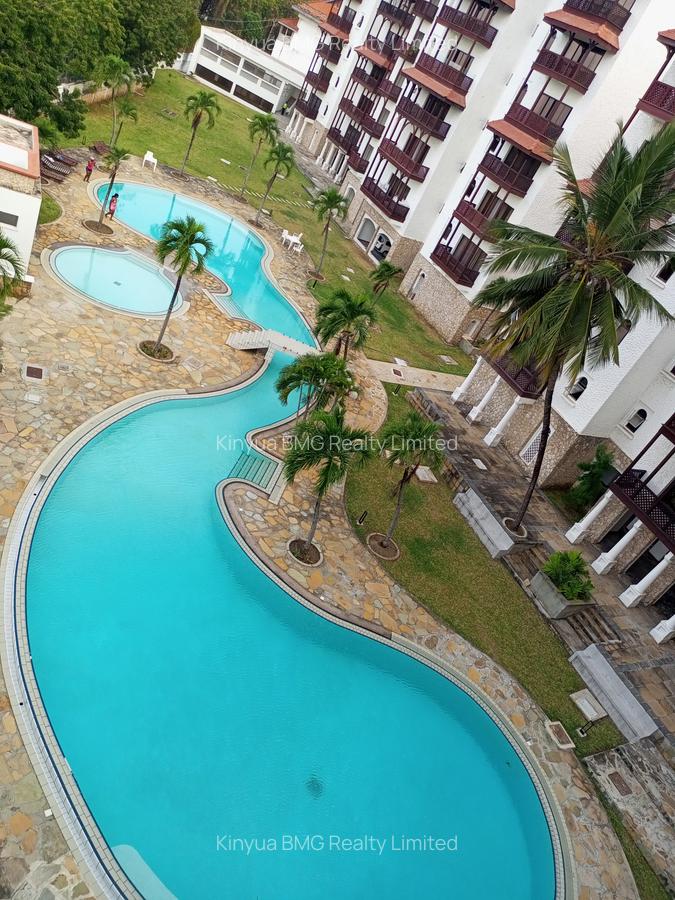 4 Bed Apartment with En Suite in Nyali Area - 2
