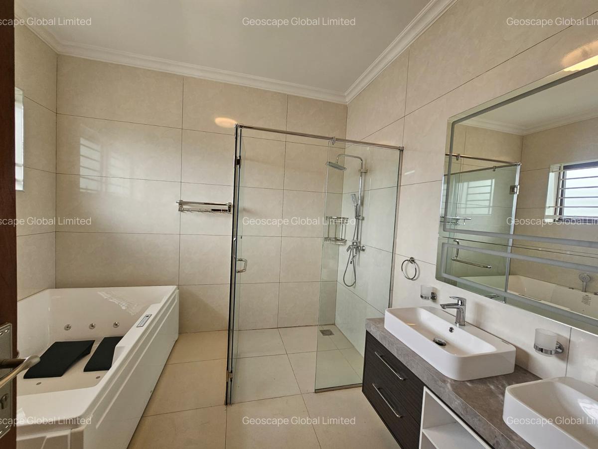 5 Bed House with En Suite in Karen - 7