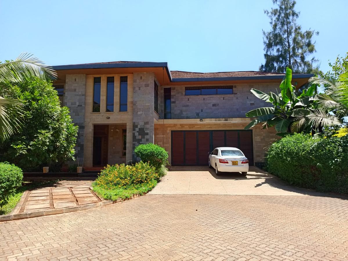 4 Bed Villa with En Suite in Runda - 1