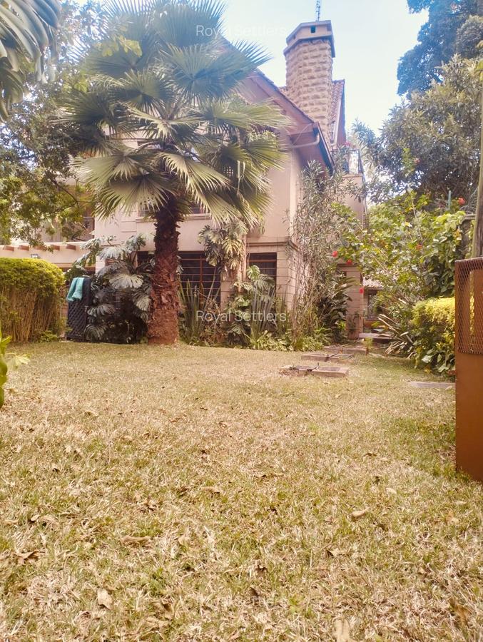 2 Bed Townhouse with En Suite at James Gichuru - 4