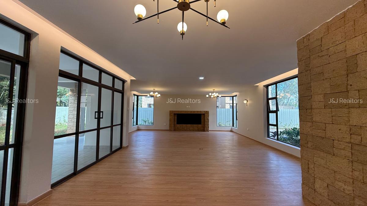 6 Bed Villa with En Suite in Karen - 3