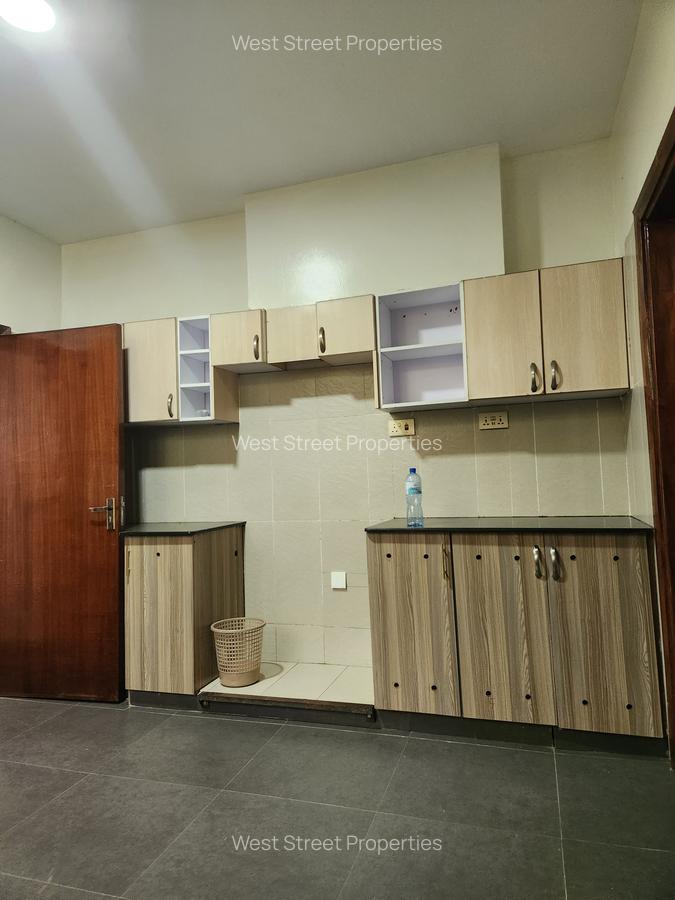 3 Bed Townhouse with En Suite in Karen - 5