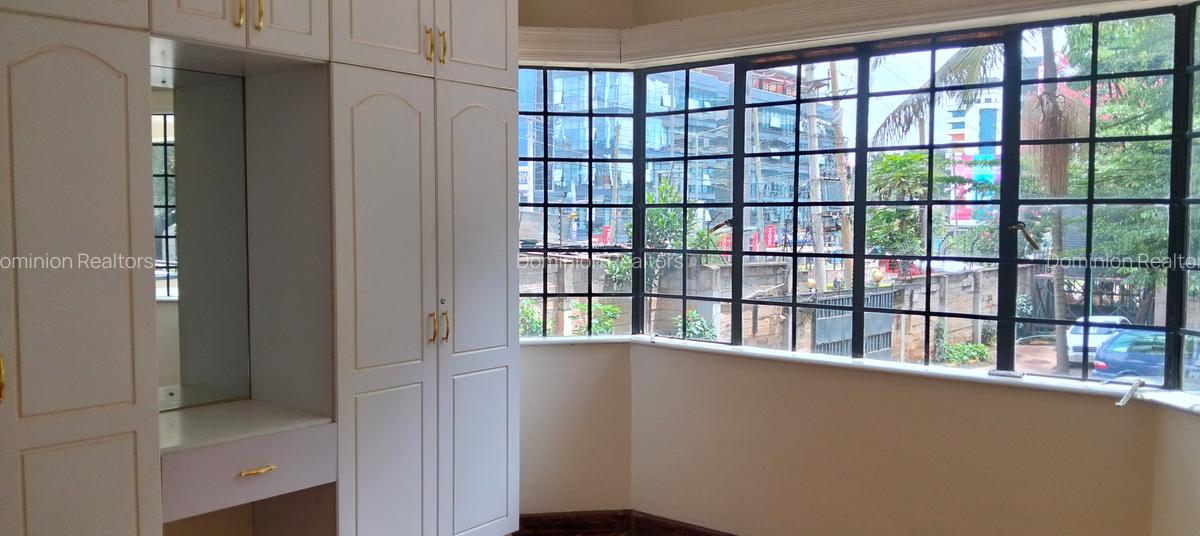 2 Bed Apartment with En Suite in Westlands Area - 6