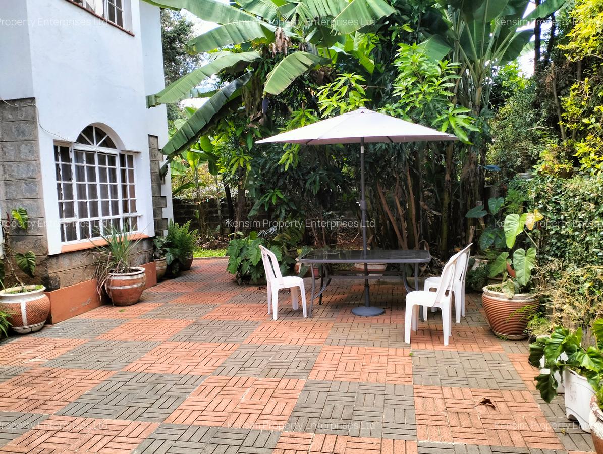 4 Bed Townhouse with En Suite in Lavington - 2