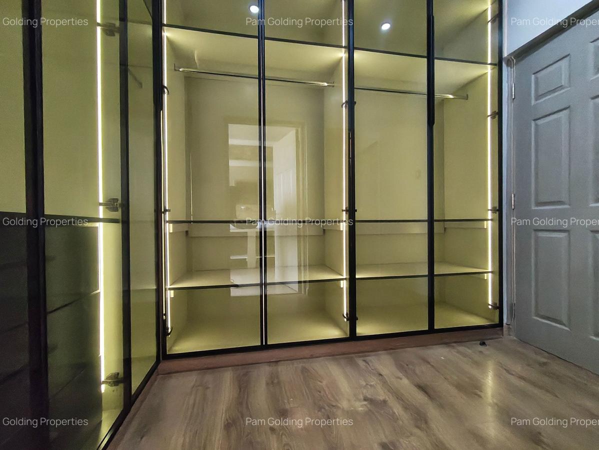 3 Bed Apartment with En Suite in Lavington - 11