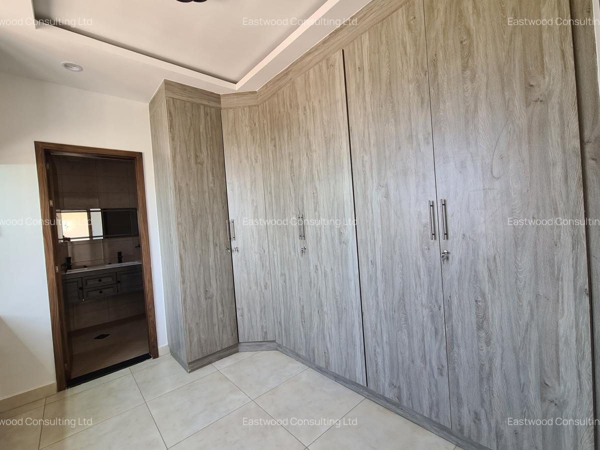 4 Bed Apartment with En Suite at Swami Bapa Road - 13