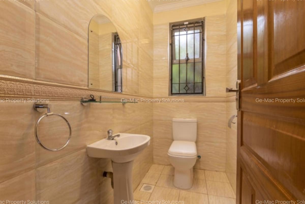 4 Bed House with En Suite in Runda - 7