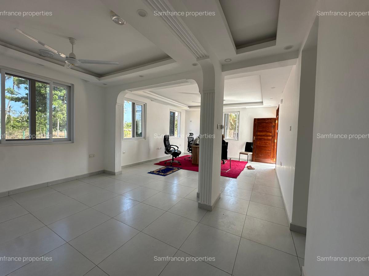 3 Bed Townhouse with Swimming Pool at Kilifi - 4