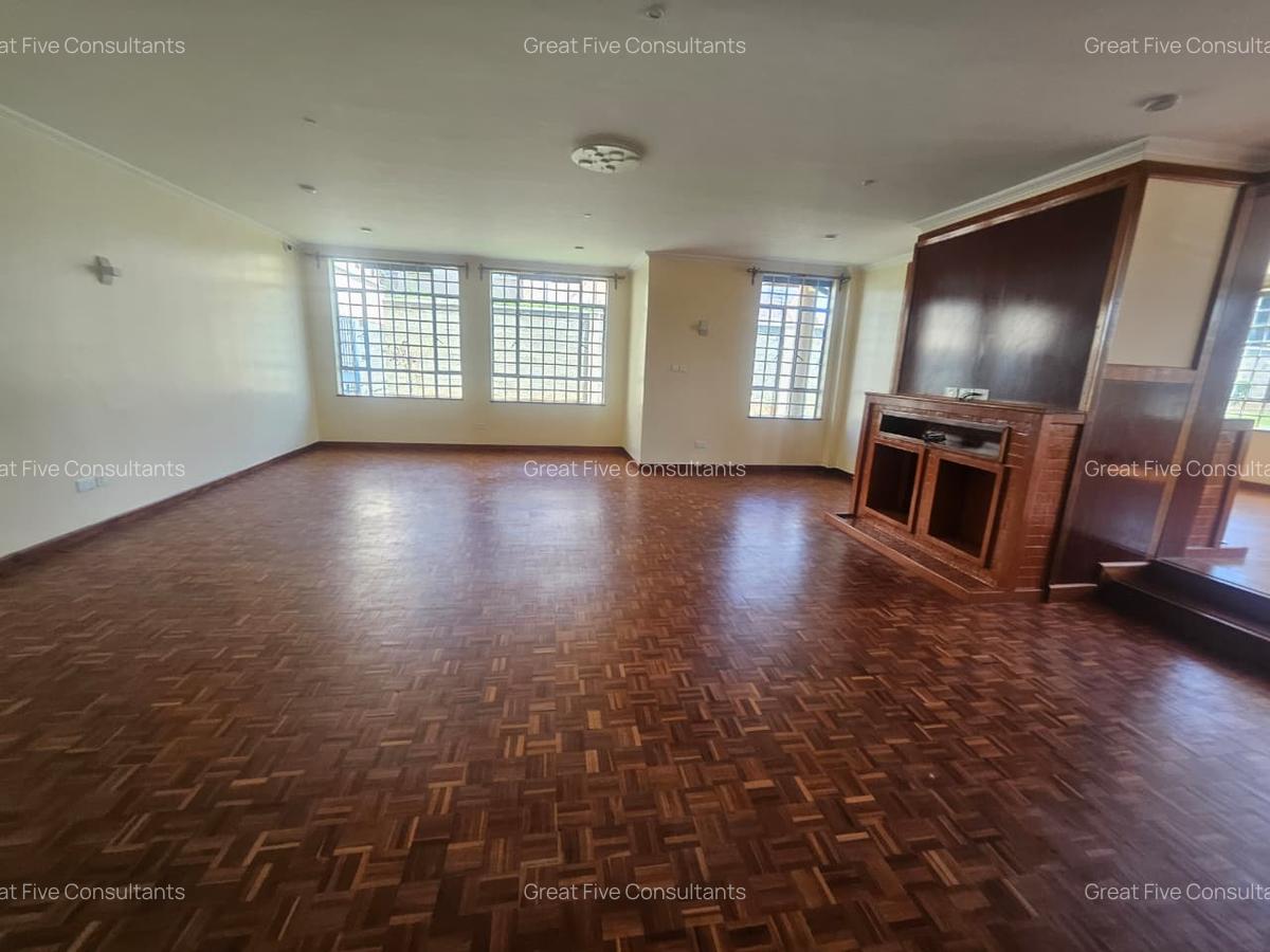 5 Bed Villa with En Suite in Runda - 5