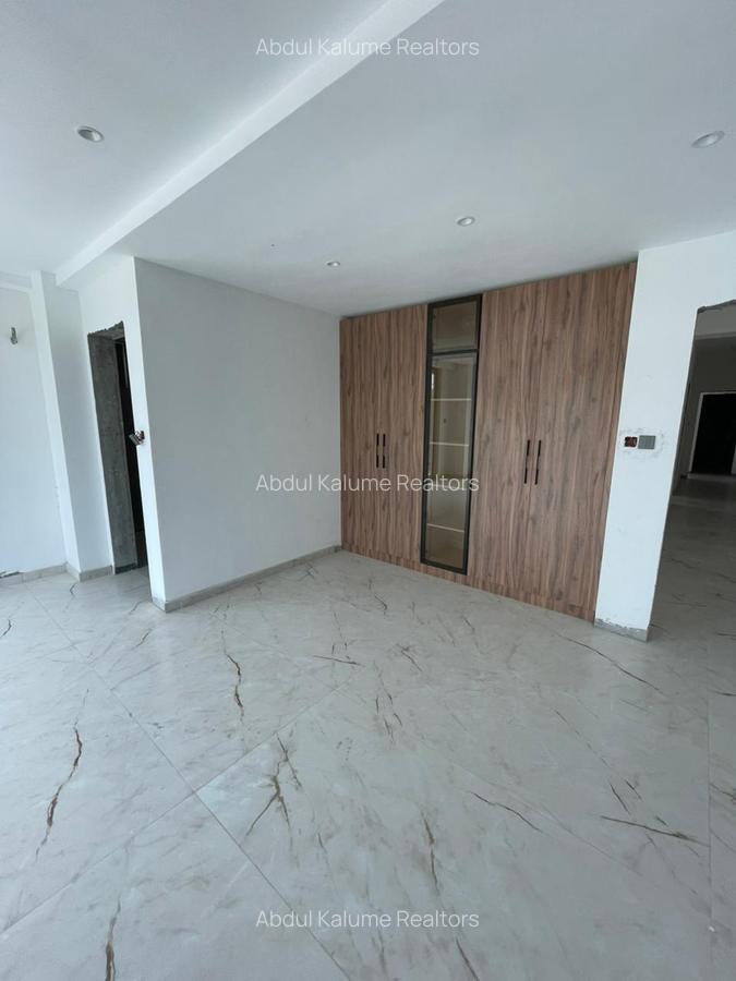 Serviced 3 Bed Apartment with En Suite at Nyali - 9